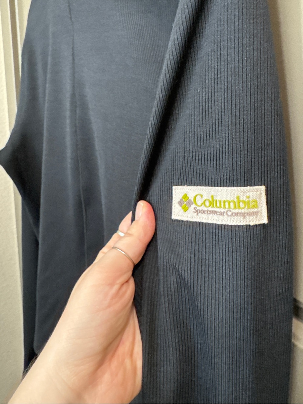 Columbia Black Ribbed Cropped Turtleneck - Picture 3 of 8